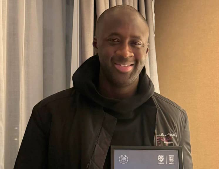 SPORT/ Yaya Touré, quadruple Ballon d’Or africain, décroche sa licence UEFA Pro et se prépare à une carrière d’entraîneur 