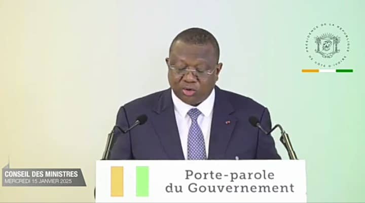 Côte d’Ivoire : Le gouvernement renforce l’interdiction de fumer dans les lieux publics 