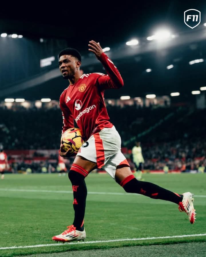 angleterre-foot-amad-diallo-rnoussit-un-triplno-en-12-minutes-et-donne-la-victoire-nc-son-noquipe