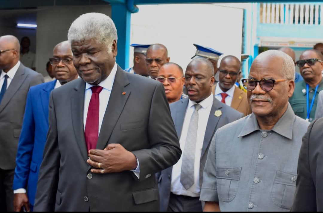 cote-divoire-le-premier-ministre-robert-beugre-mambe-en-visite-a-lepbomi-un-message-de-paix-de-prosperite-et-de-collaboration