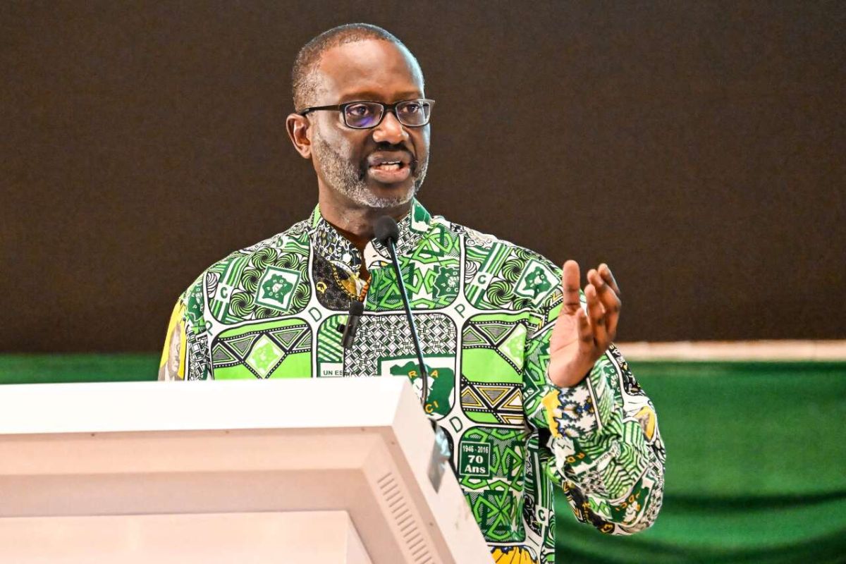 cote-divoire-destitution-de-tidjane-thiam-une-assignation-qui-divise-les-internautes-2025-en-jeu