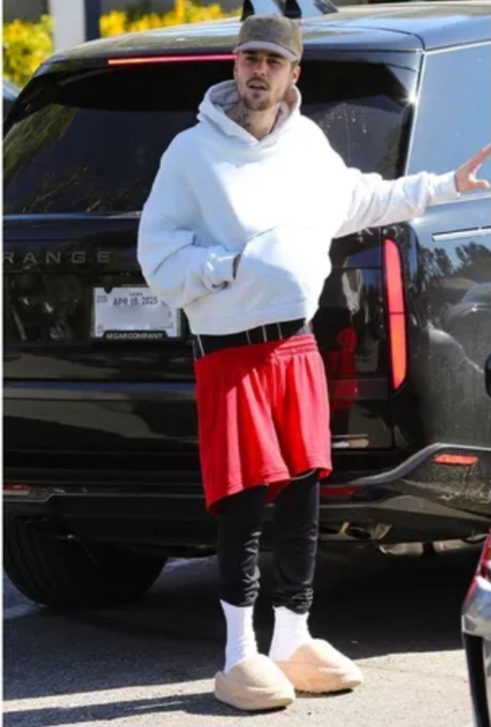 inter-justin-bieber-s-039-emporte-contre-un-paparazzi-aprnos-un-petit-dnojeuner-avec-hailey-nc-los-angeles