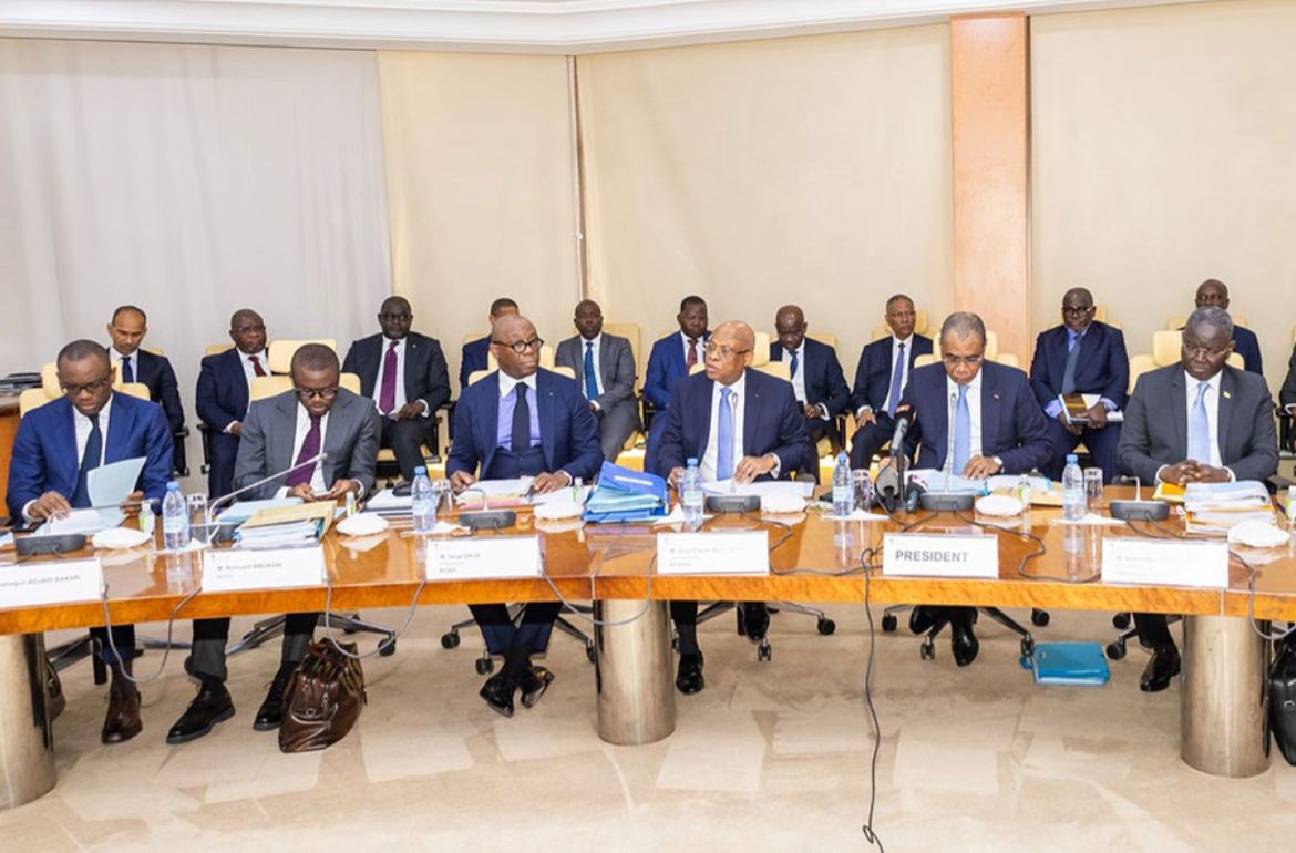 l-umoa-adopte-la-dnosignation-de-l-autoritno-macroprudentielle-et-de-nouvelles-stratnogies-noconomiques-nc-dakar