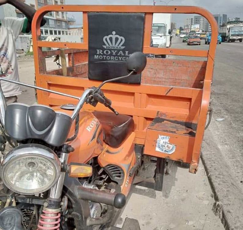 cn-te-d-ivoire-interdiction-des-engins-nc-deux-et-trois-roues-sur-le-boulevard-fhb-dnos-le-15-avril-2025