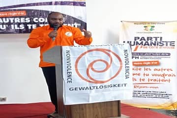lancement-officiel-du-parti-humaniste-de-cote-divoire-siri-issa-investi-president
