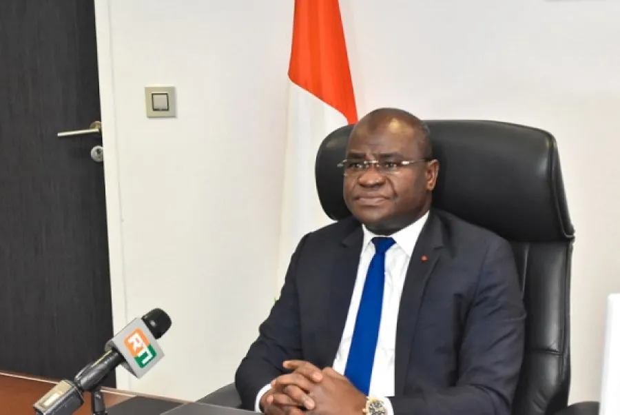 la-cn-te-d-a-ivoire-lance-un-appel-nc-idnoes-pour-crnoer-un-fonds-de-100-a-milliards-fcfa-dnodino-aux-startups-tech