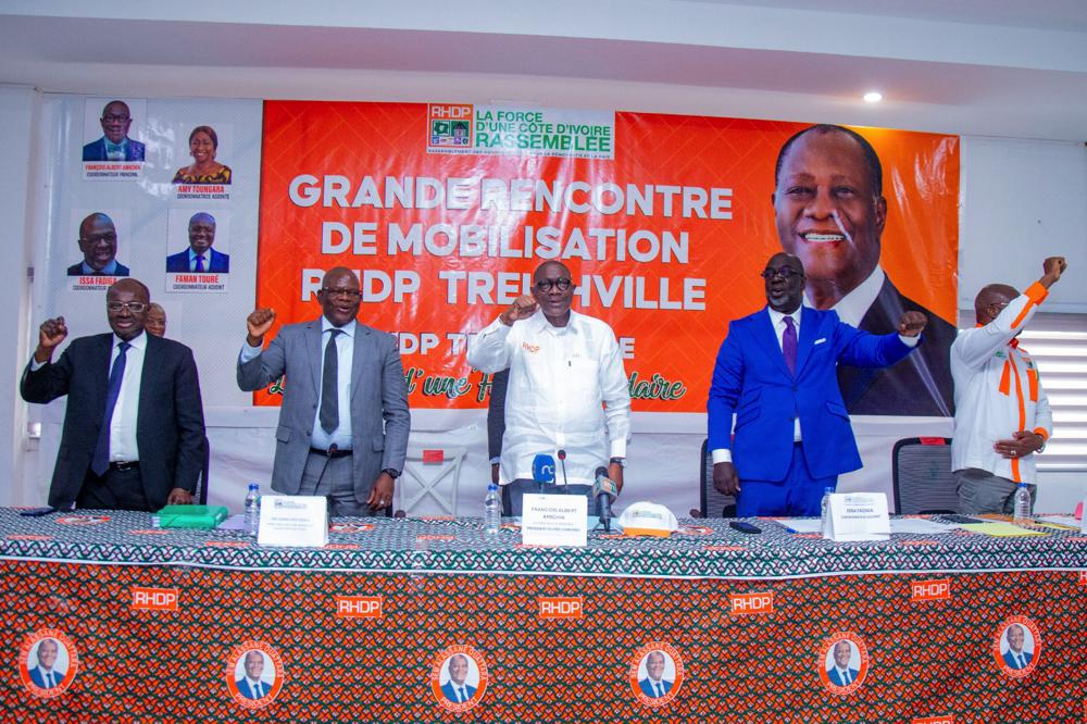 Treichville : RHDP, les militants mobilisés pour le parrainage en faveur d'Alassane Ouattara
