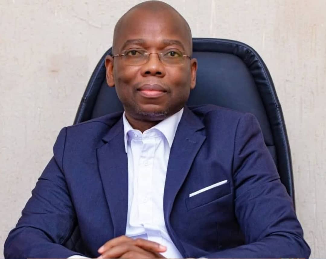 assalno-tinomoko-fustige-la-u-a-justice-spectacle-a-et-rnoclame-un-notat-de-droit