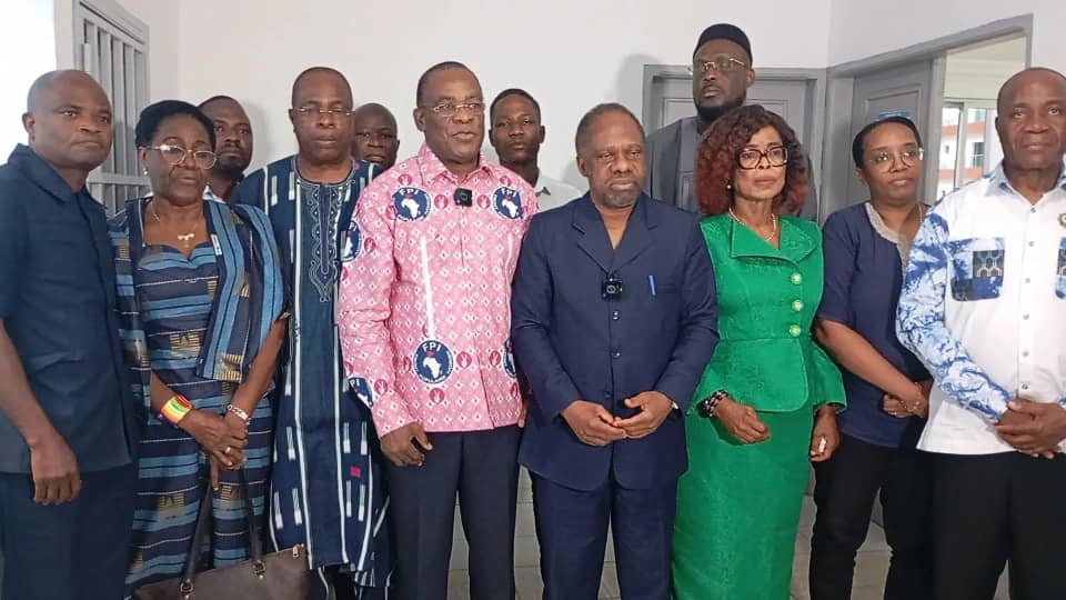 marche-du-9-aon-t-l-a-opposition-fait-front-affi-et-gbagbo-unis-pour-la-dnomocratie