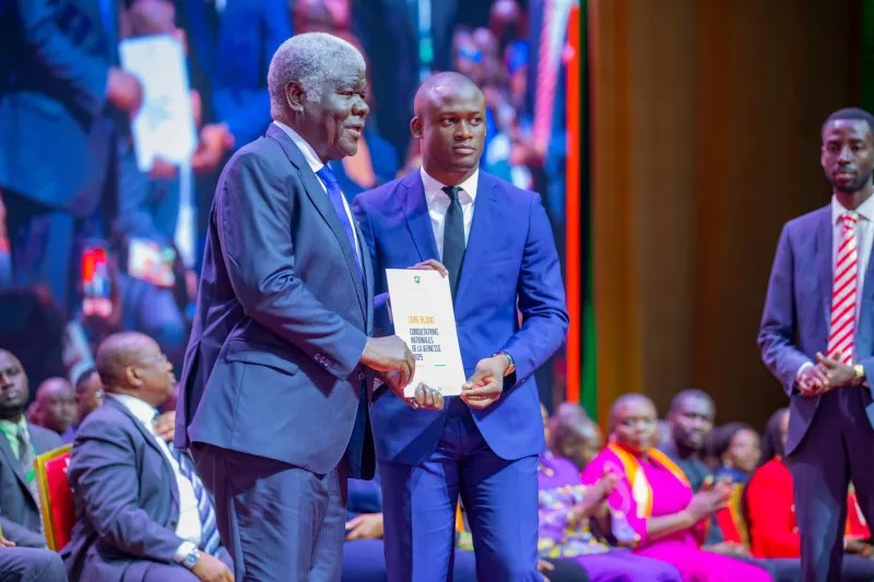 cn-te-d-ivoire-a-beugrno-mambno-galvanise-la-jeunesse-vous-notes-une-mine-d-or-pour-la-nation