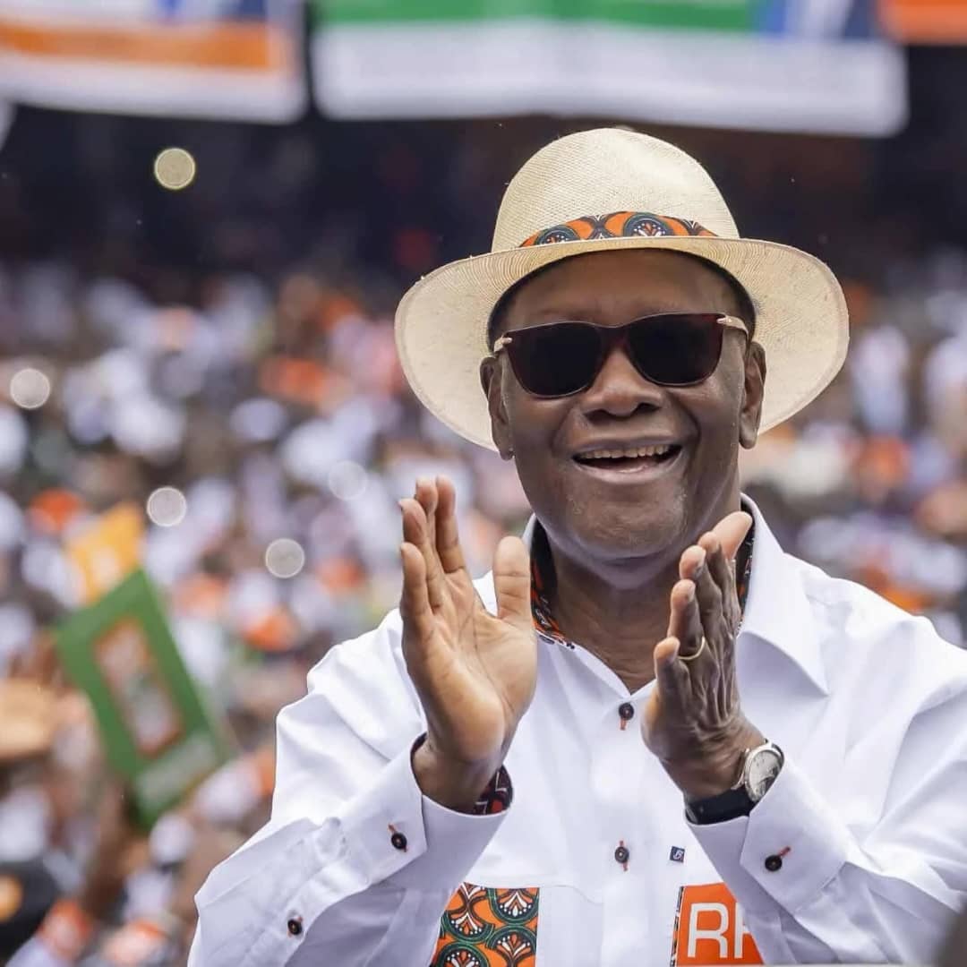 presidentielle-2025-alassane-ouattara-est-de-retour-a-abidjan-pour-deposer-sa-candidature